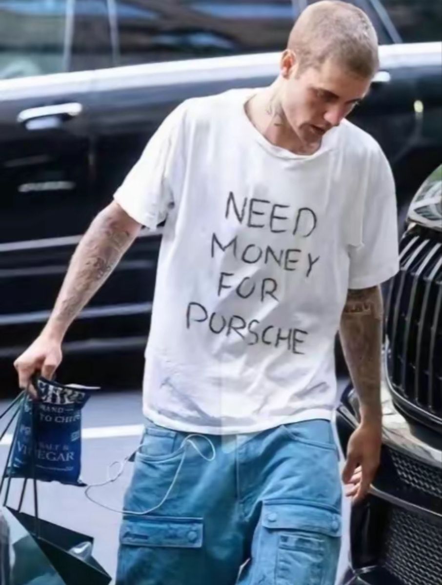CAMISETA NEED MONEY FOR THE PORCHE